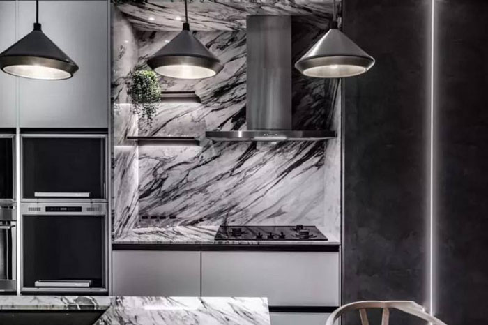 ɫ�����Ĵ���ʯ��ù����ô������?