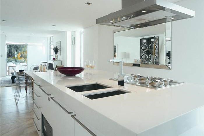 1-20102Z9251RT 石英石台面拼接容易翘起的原因是什么
?