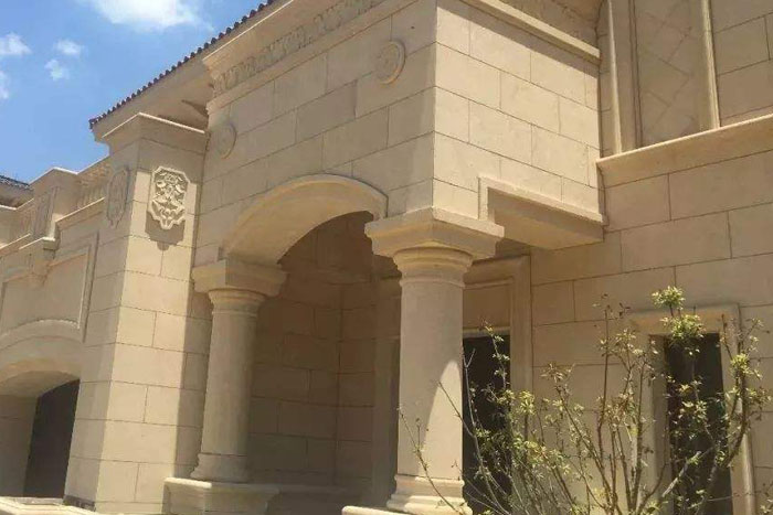 ŷʽ���ɹ�ʯ��Ļǽ��һЩѧ��