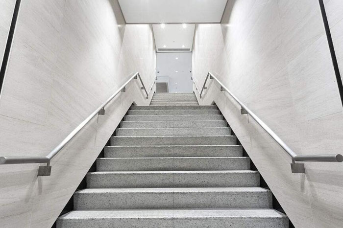 1-2103120Z4493A 为何选择天然大理石楼梯踏步呢?