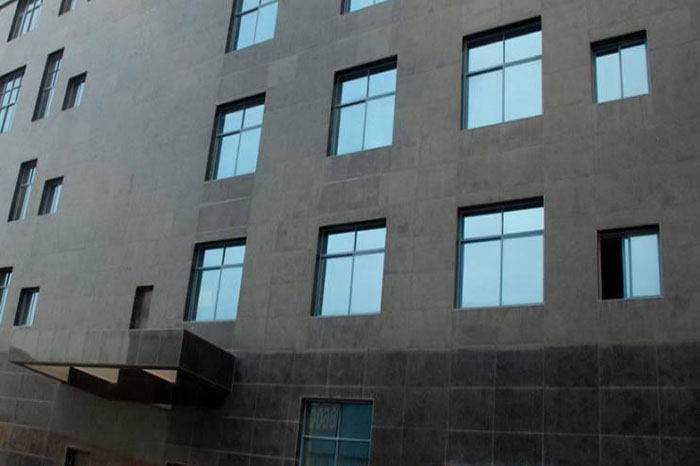 1-21031FU516421 芝麻黑花岗岩若何选择防护剂呢?