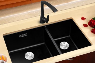 What are the advantages of kitchen granite countertops?