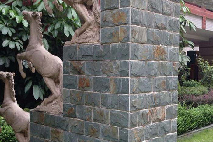 1-210526093226392 蘑菇石表墙铺贴操作工艺怎么做?