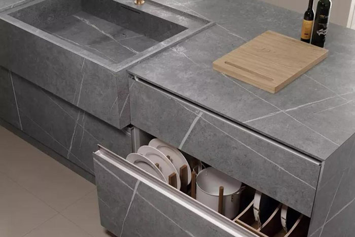 1-21052Q01330321 岩板铺贴的施工工艺若何做呢?