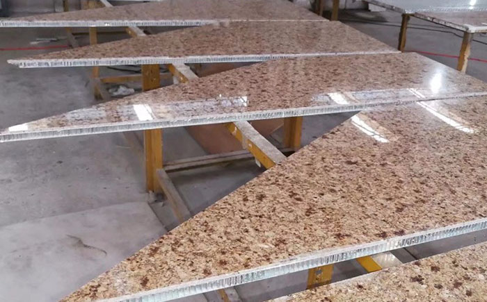 ����ʯ��Ļǽ