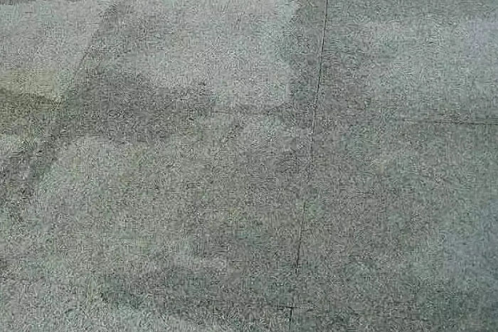 1-22032Q5005A18 雨季湿润气象石材若何养护呢?